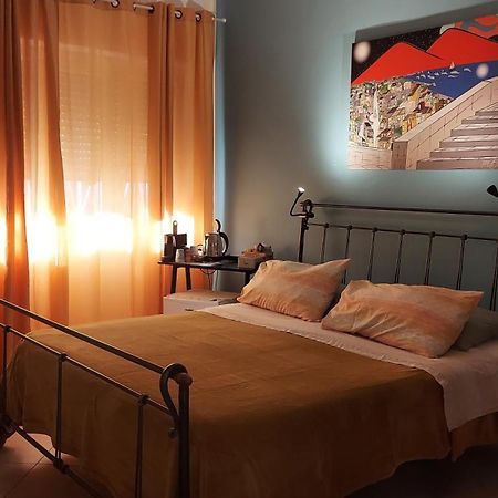 Morghen 88 Vomero Rooms เนเปิลส์ ภายนอก รูปภาพ